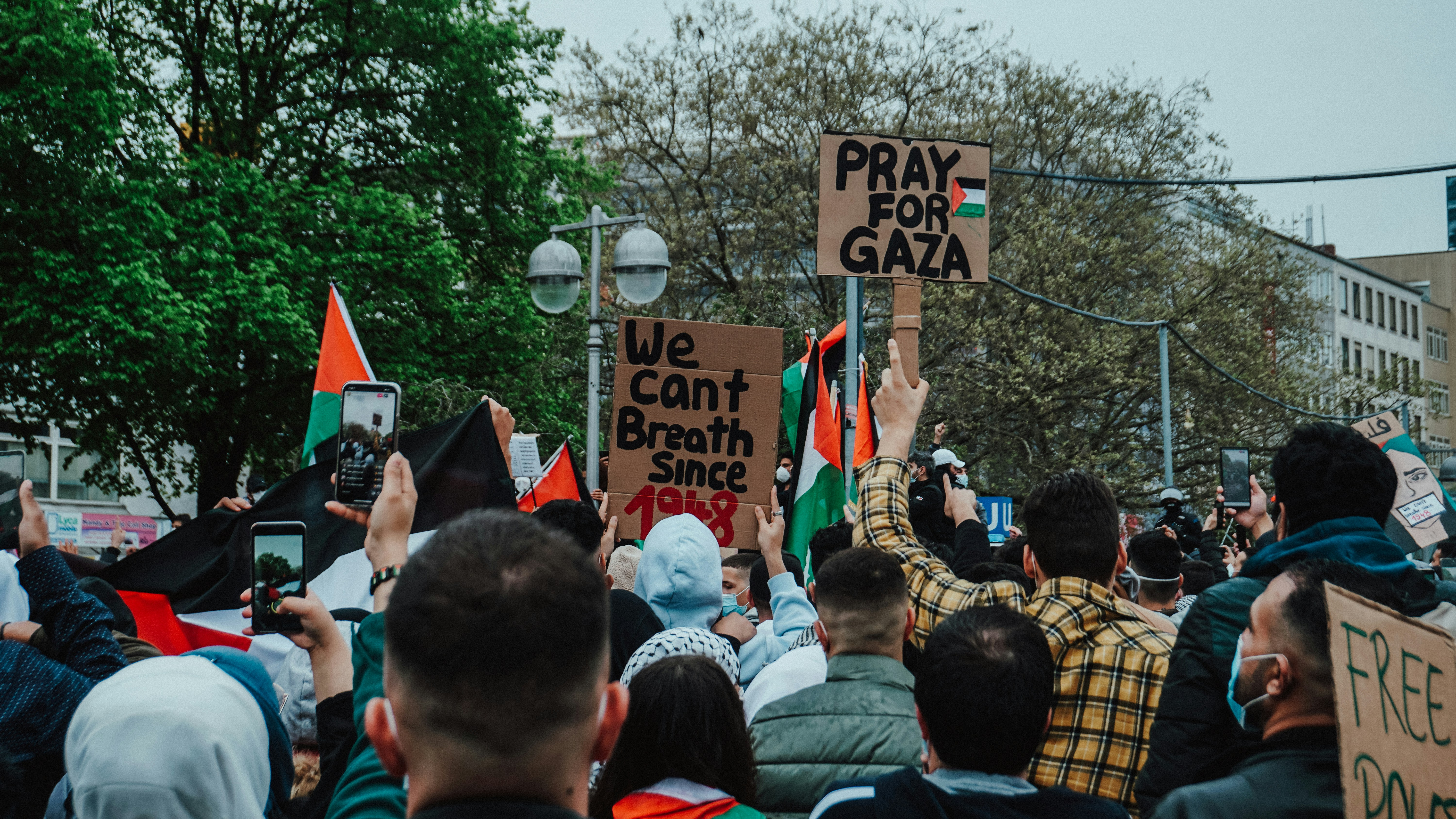 Protesters Gather in Paris Demanding Gaza Flotilla Activists’ Release